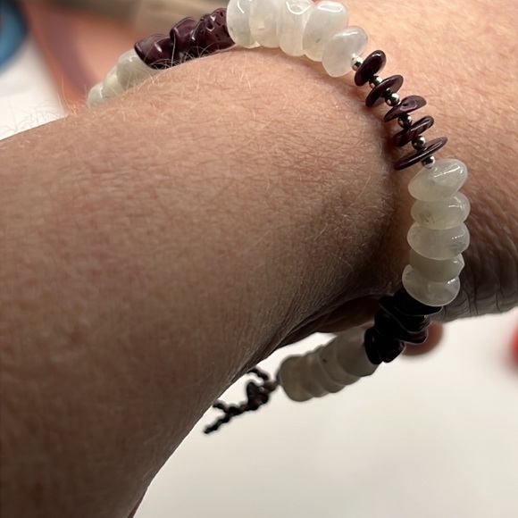 PURPLE SPINY OYSTER, MOONSTONE, AND STERLING SILVER BRACELET - Picture 11 of 14